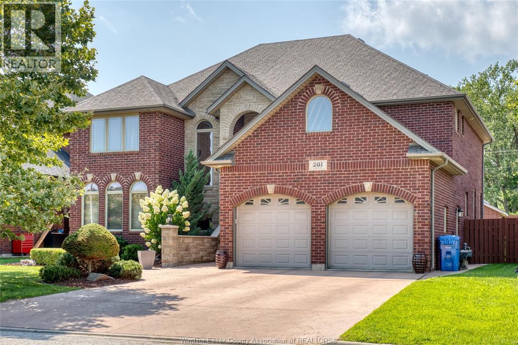 201 ELLISON, Leamington, Ontario