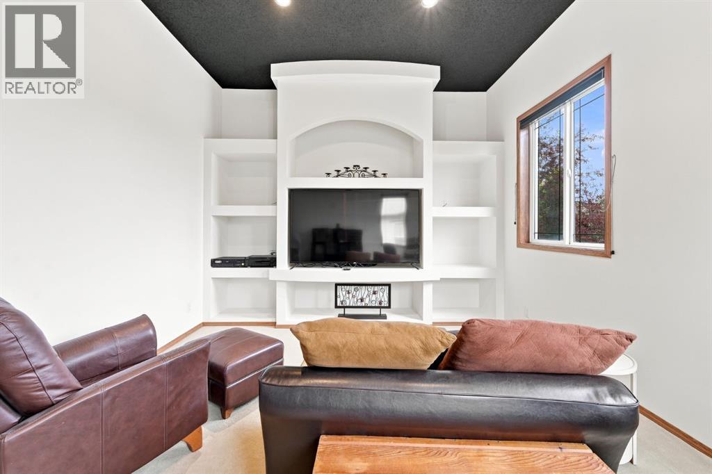 32 Tuscany Ravine Crescent NW, Calgary, Alberta  T3L 2X1 - Photo 18 - A2337980