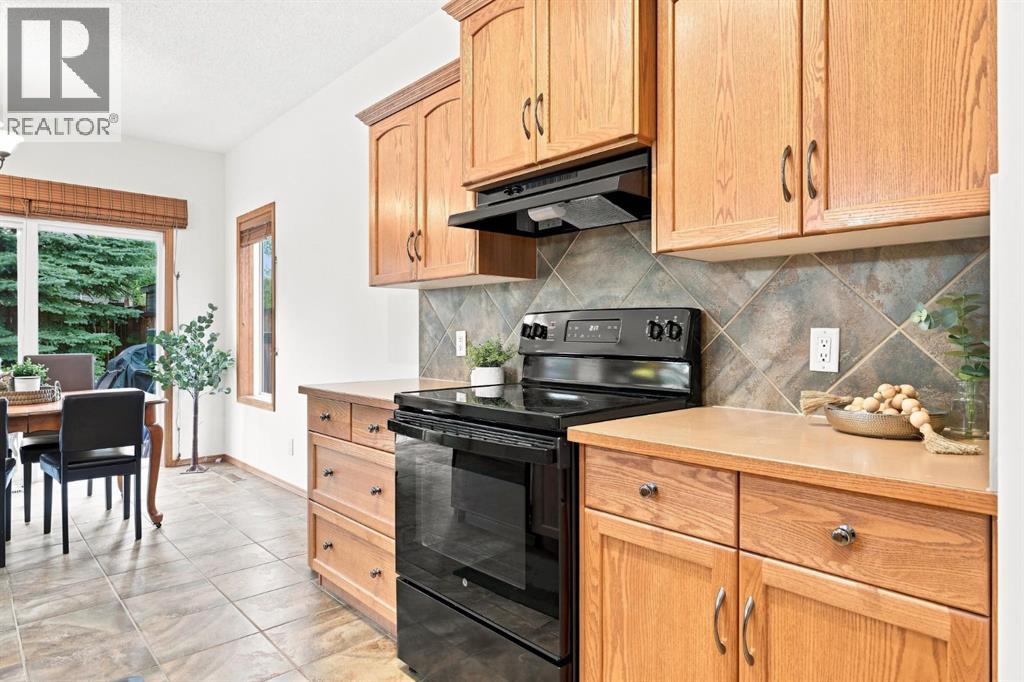 32 Tuscany Ravine Crescent NW, Calgary, Alberta  T3L 2X1 - Photo 11 - A2337980