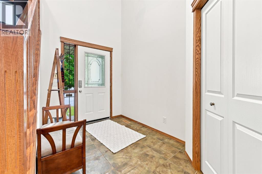 32 Tuscany Ravine Crescent NW, Calgary, Alberta  T3L 2X1 - Photo 3 - A2337980