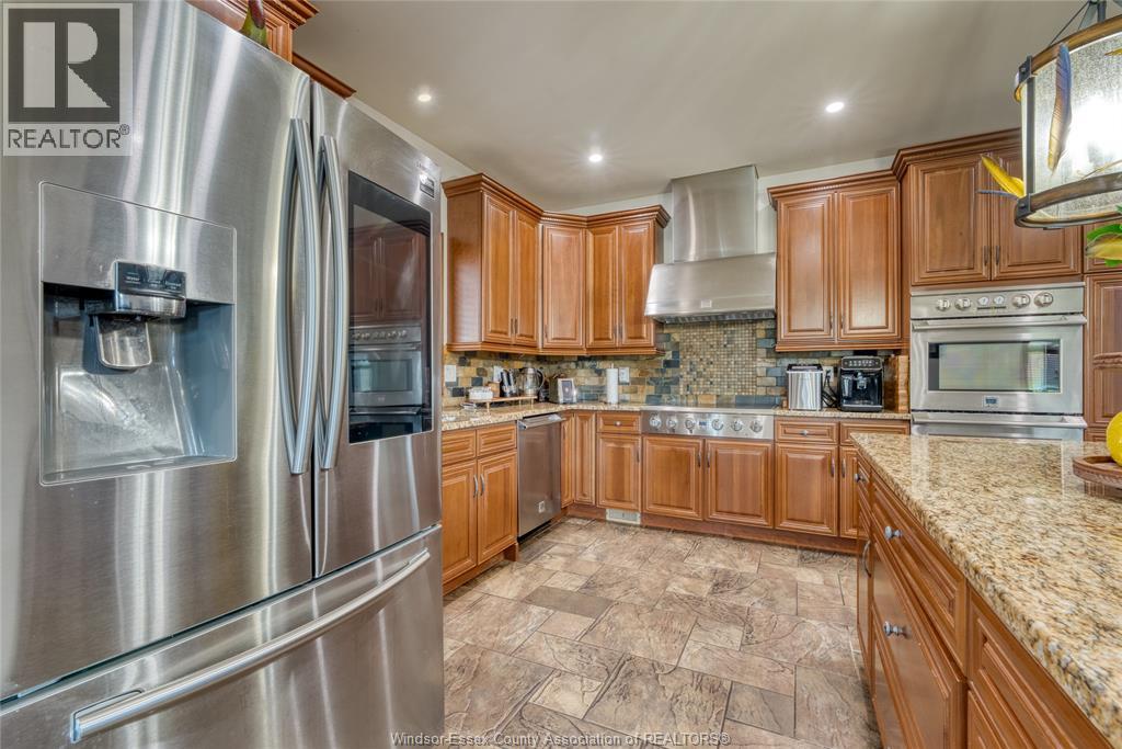 201 Ellison, Leamington, Ontario  N8H 5J2 - Photo 12 - 26020333