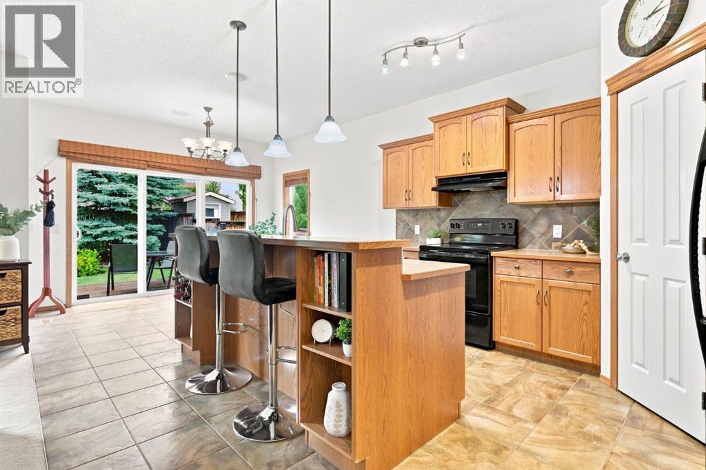 32 Tuscany Ravine Crescent NW, Calgary, Alberta  T3L 2X1 - Photo 9 - A2337980