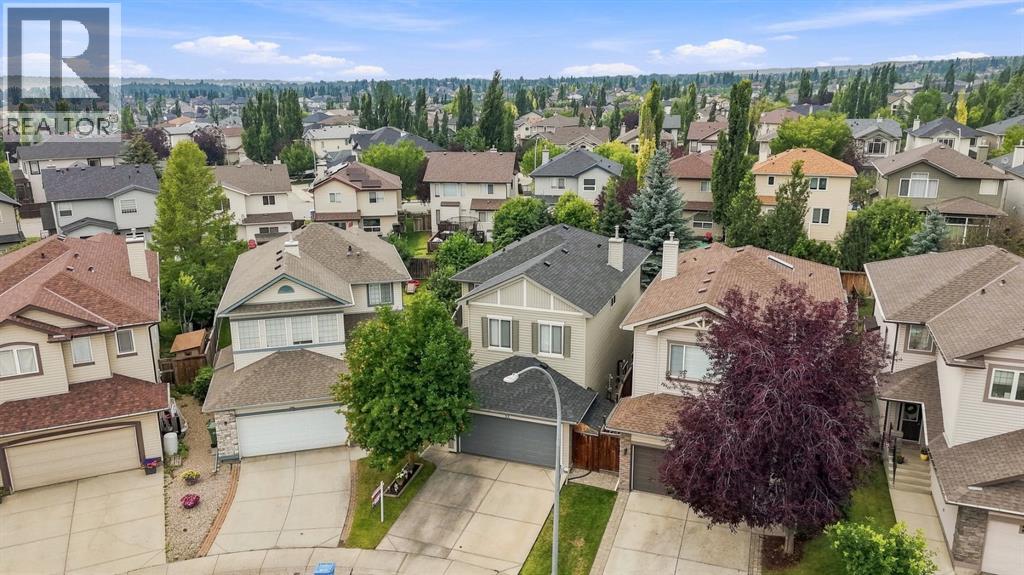 32 Tuscany Ravine Crescent NW, Calgary, Alberta  T3L 2X1 - Photo 2 - A2337980