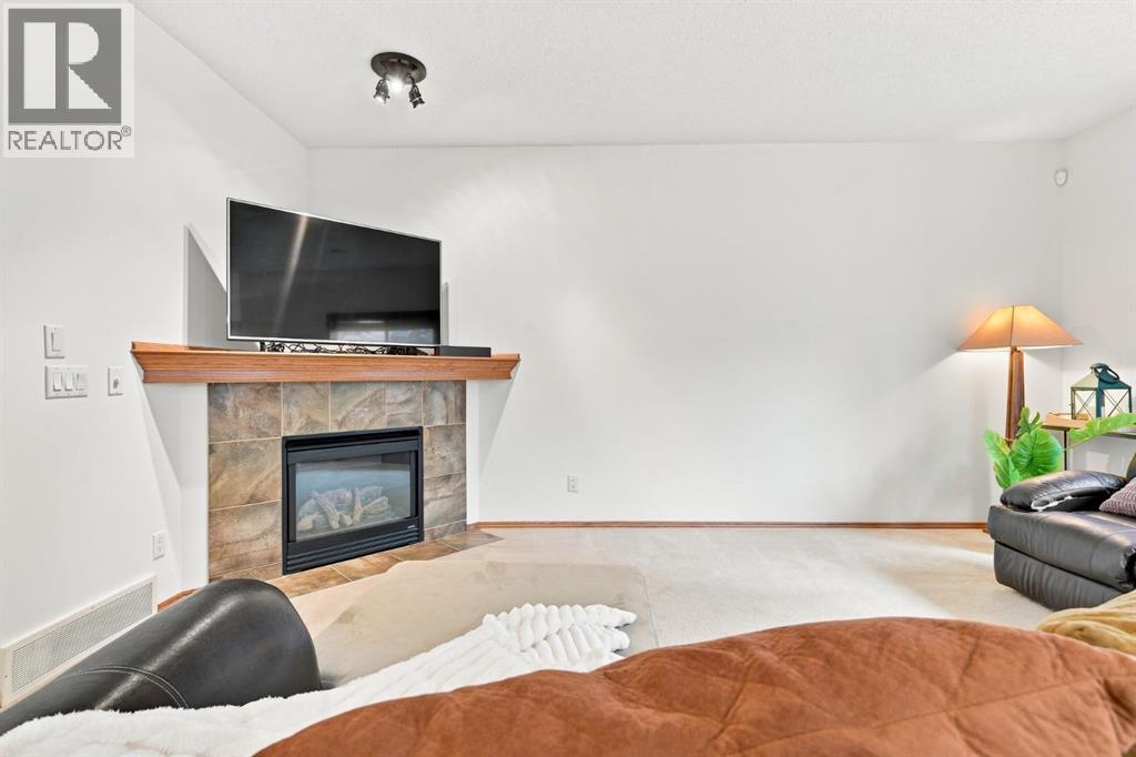 32 Tuscany Ravine Crescent NW, Calgary, Alberta  T3L 2X1 - Photo 7 - A2337980