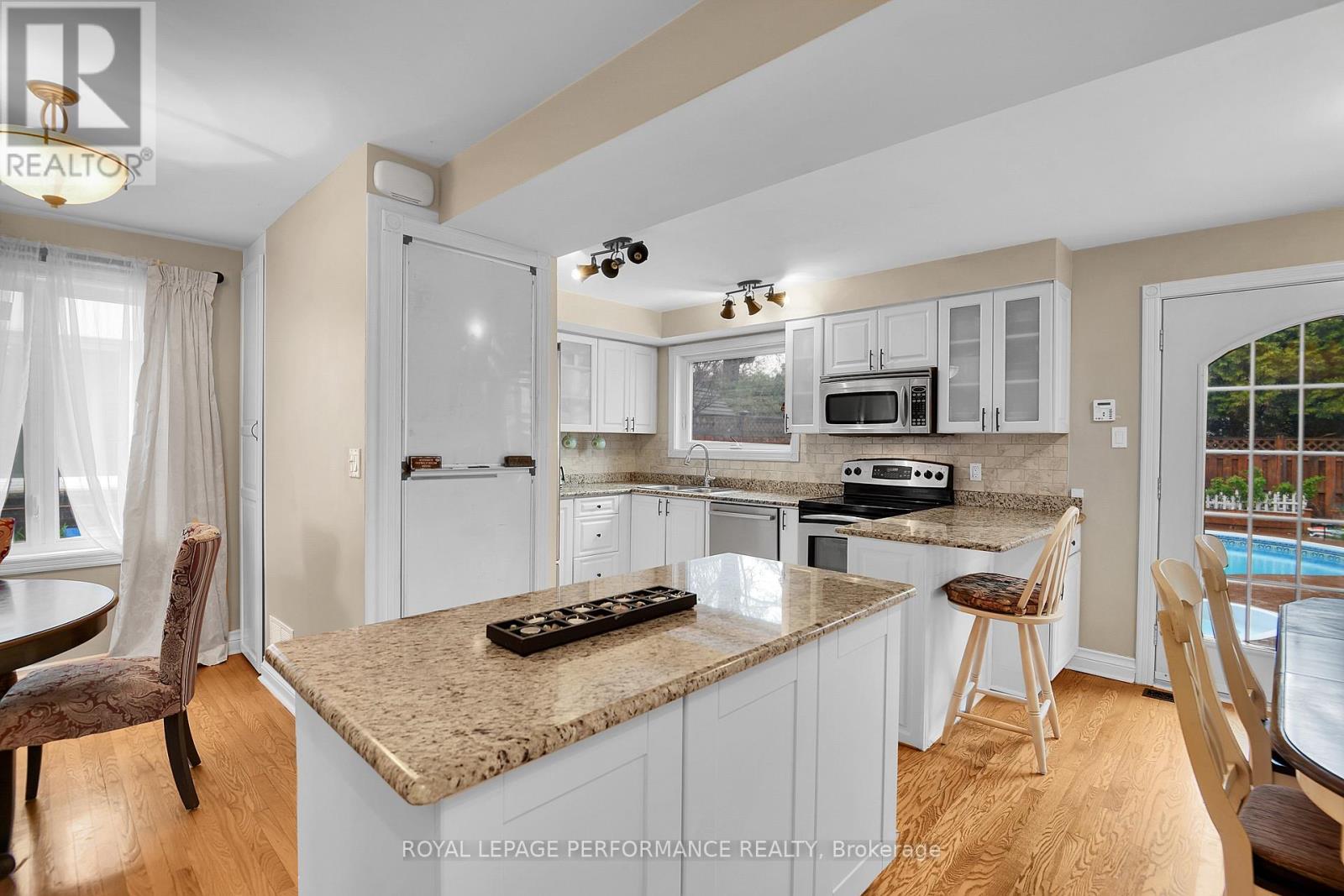 1841 Beattie Avenue, Ottawa, Ontario  K1H 5R7 - Photo 10 - X13694842