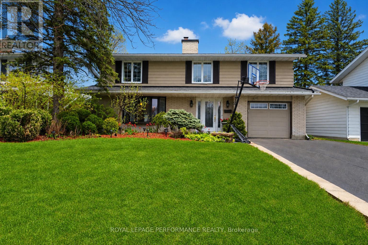 1841 Beattie Avenue, Ottawa, Ontario  K1H 5R7 - Photo 2 - X13694842