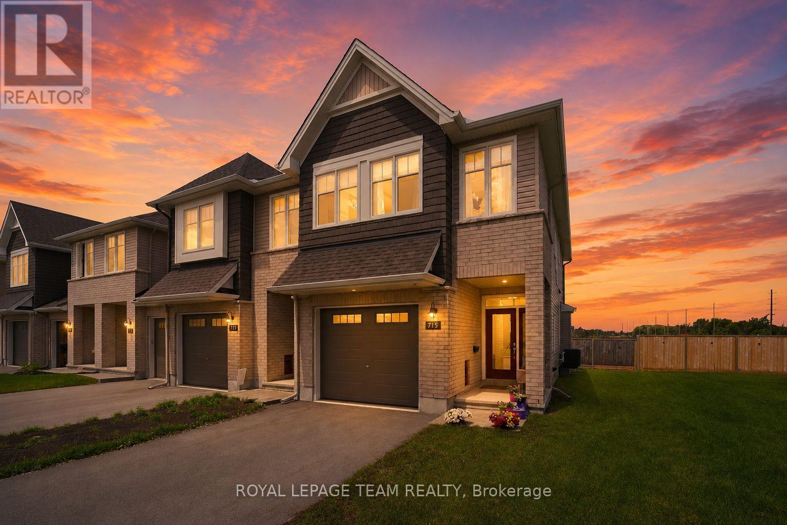 715 Maverick Crescent, Ottawa, Ontario  K2S 2X1 - Photo 1 - X13694940