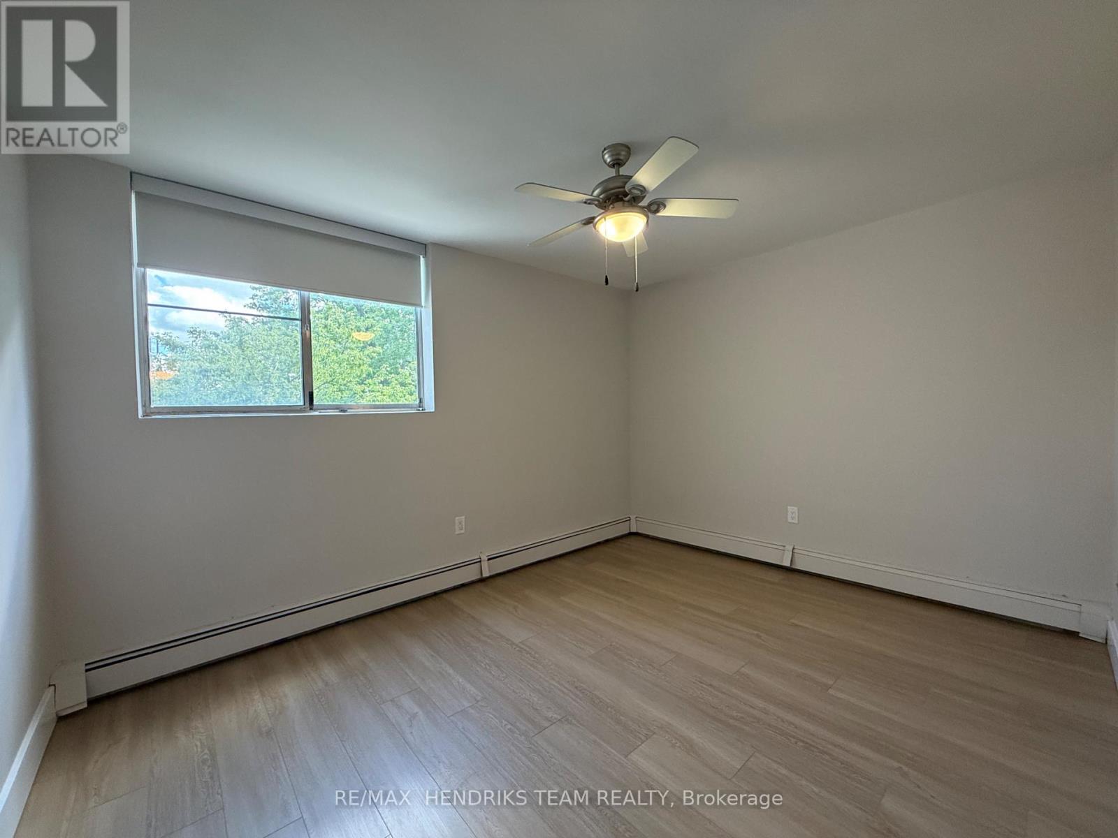 302 - 4982 Chrysler Avenue, Niagara Falls, Ontario  L2E 7B4 - Photo 9 - X13694868