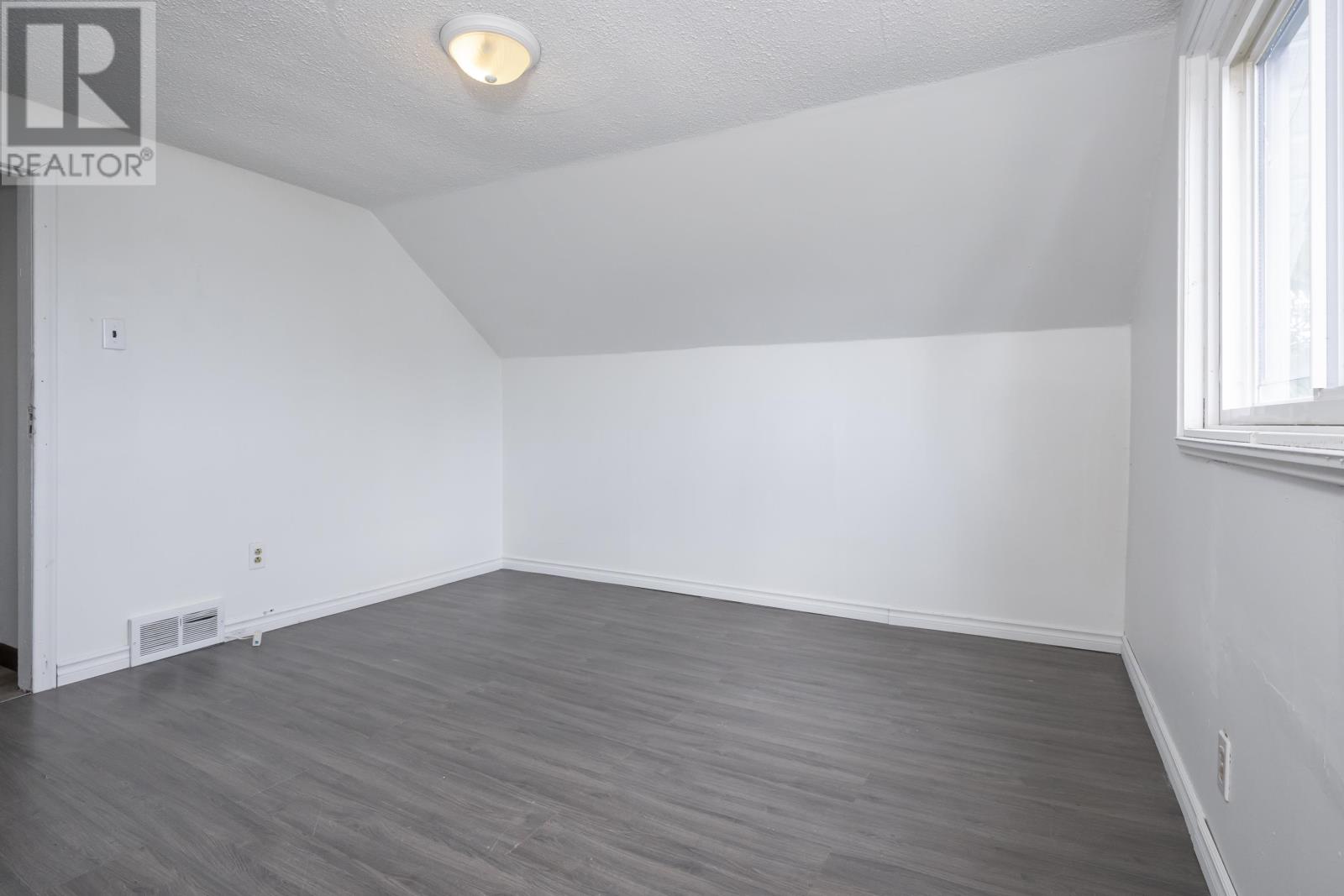 873 Minnesota St, Thunder Bay, Ontario  P7C 3L7 - Photo 12 - TB2602434