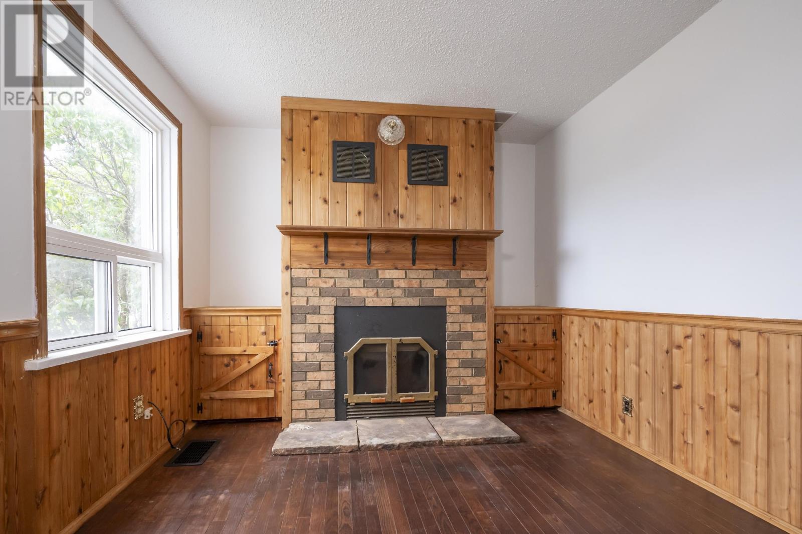 873 Minnesota St, Thunder Bay, Ontario  P7C 3L7 - Photo 3 - TB2602434