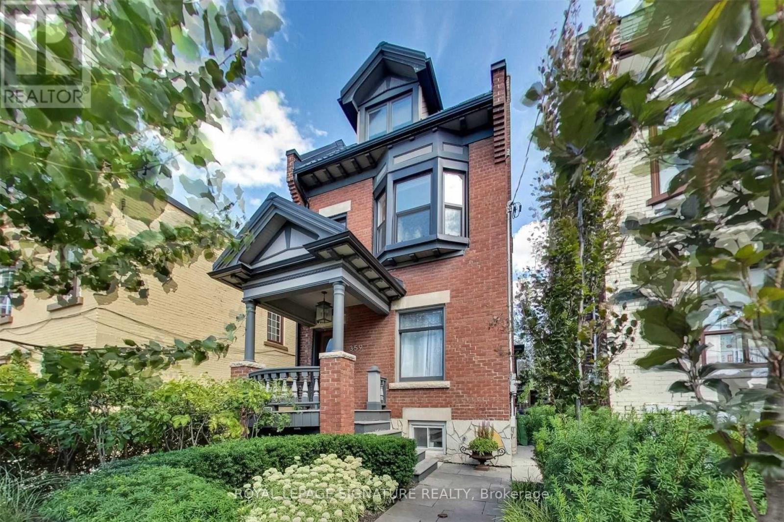 MAIN - 359 CLINTON STREET, Toronto, Ontario