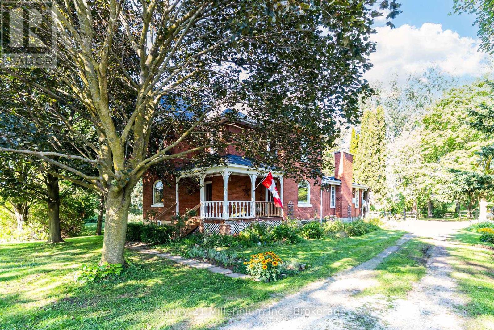 1851 6 Concession N, Clearview, Ontario L0M 1S0 - Photo 1 - S13694948