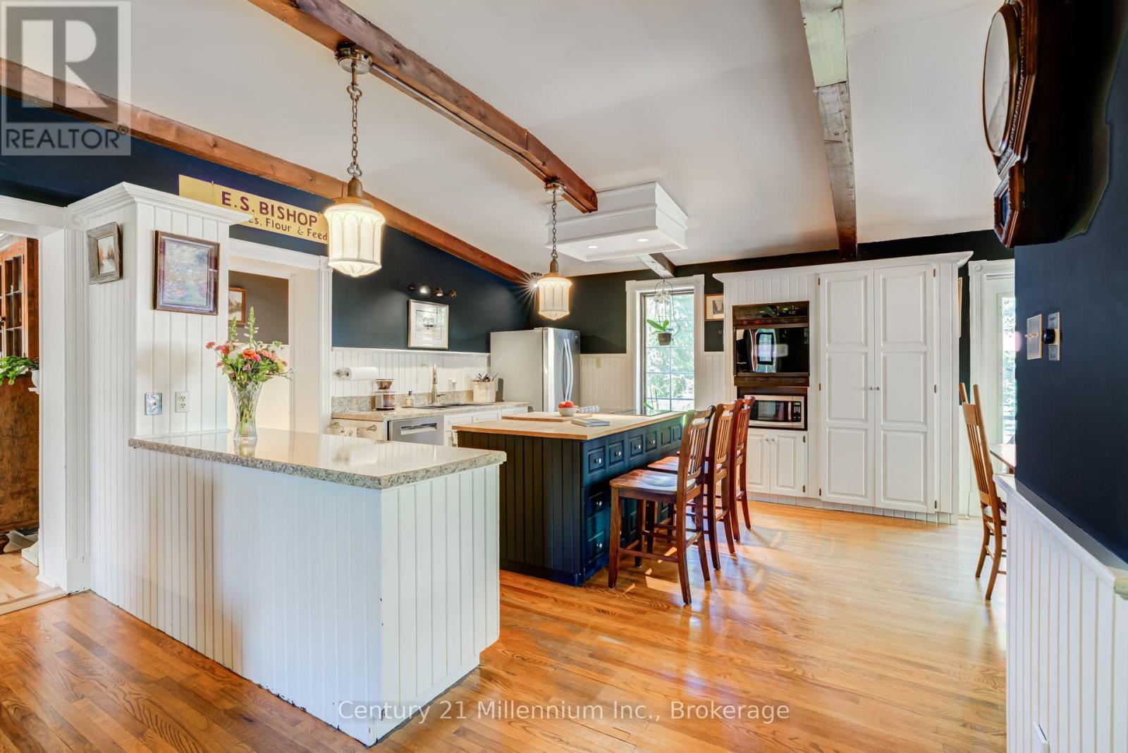 1851 6 Concession N, Clearview, Ontario L0M 1S0 - Photo 11 - S13694948