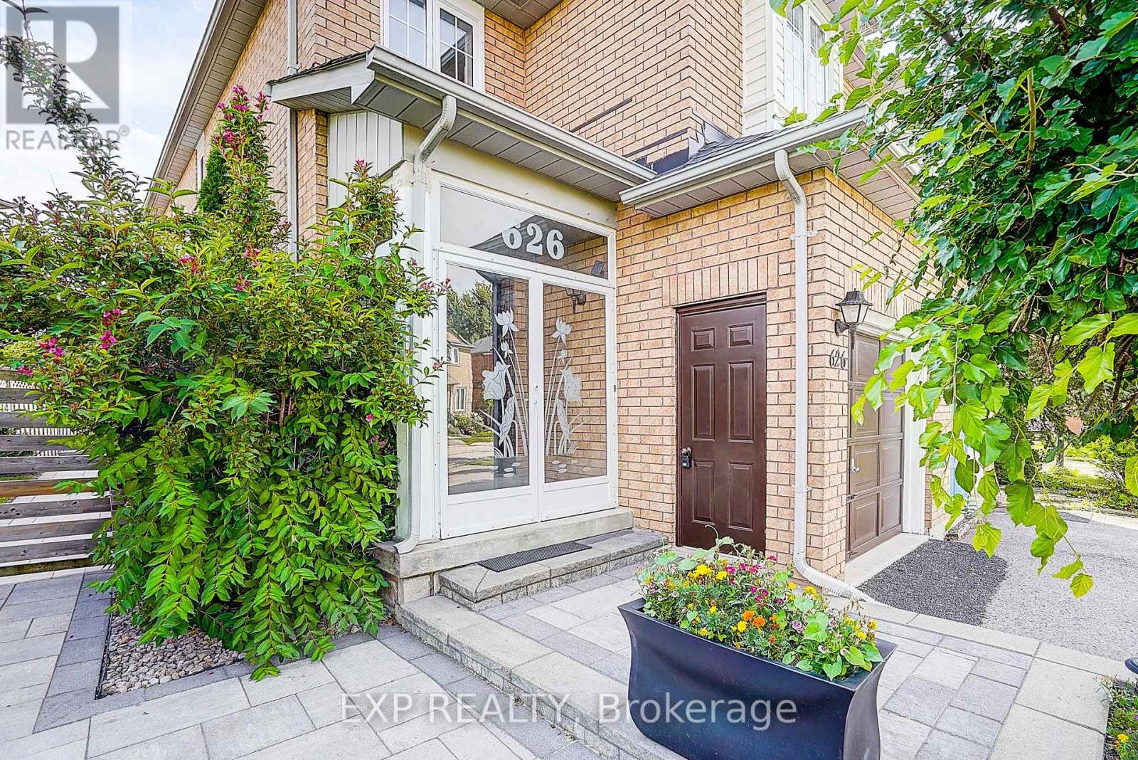 626 Walpole Crescent, Newmarket, Ontario  L3X 2B4 - Photo 2 - N13694856