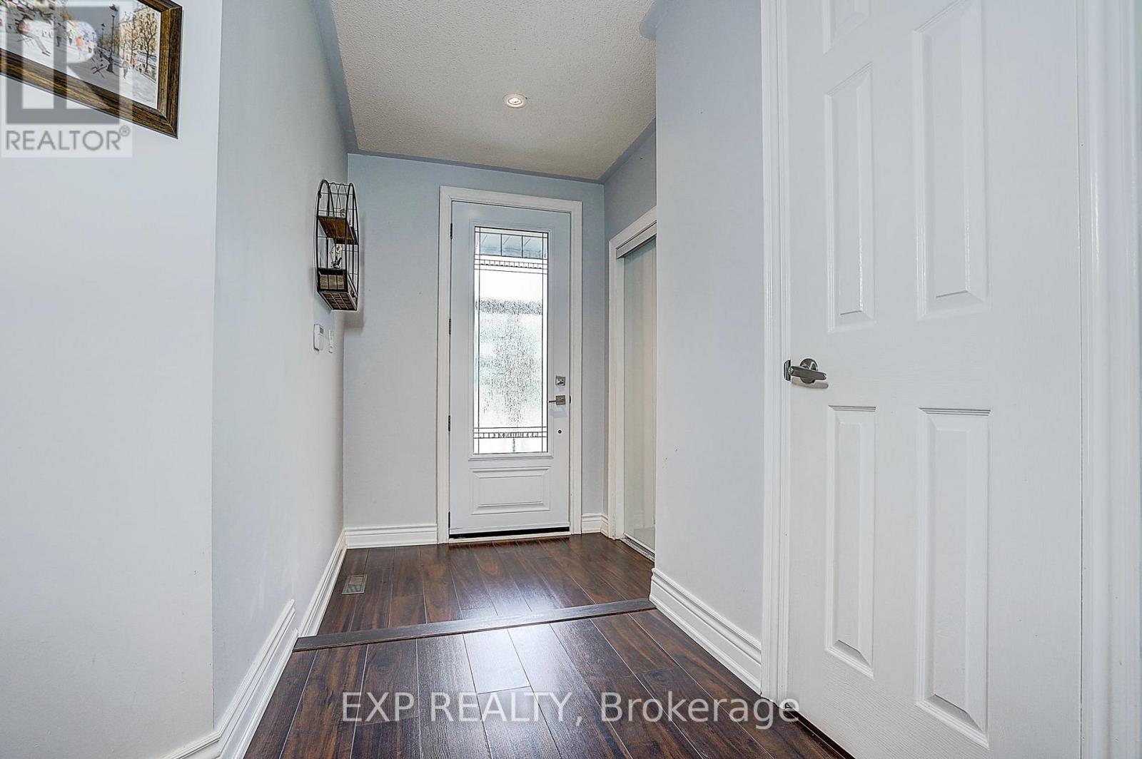 626 Walpole Crescent, Newmarket, Ontario  L3X 2B4 - Photo 4 - N13694856