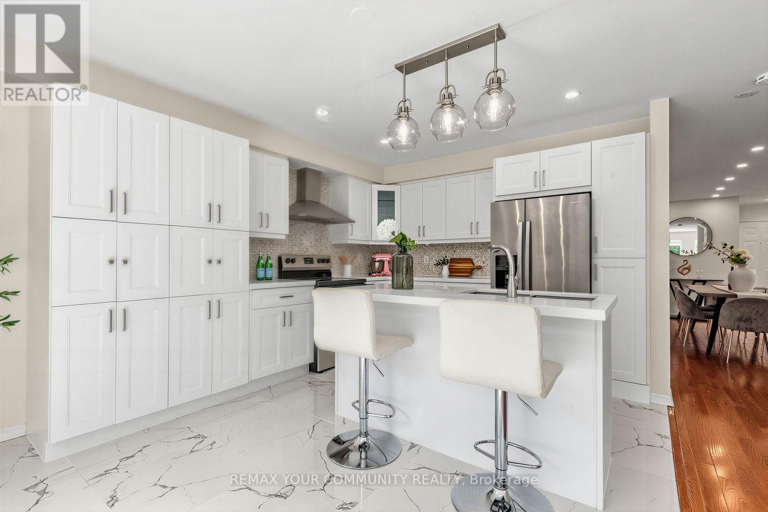 25 Bassett Avenue, Richmond Hill, Ontario  L4B 4J9 - Photo 14 - N13694864