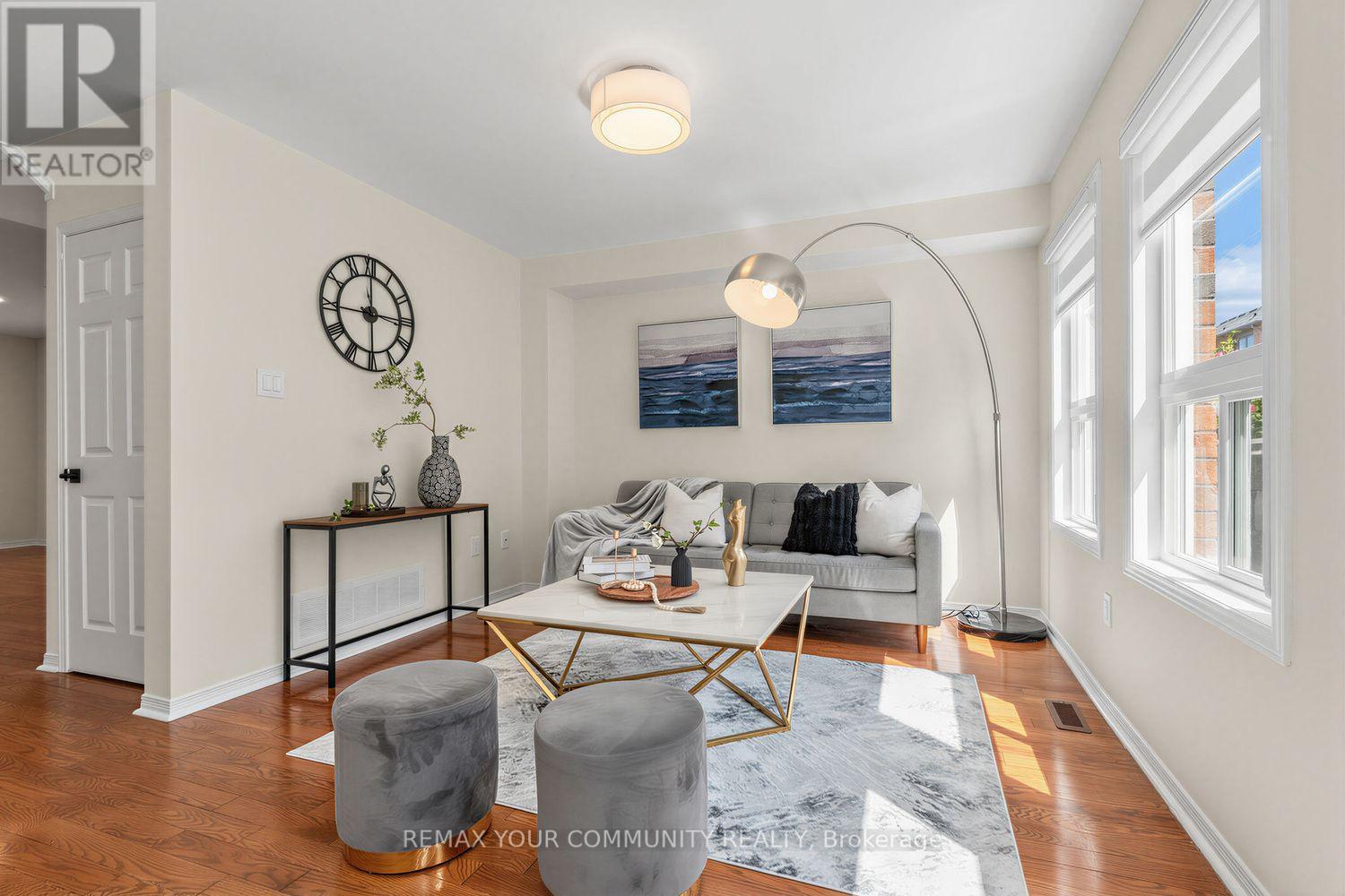 25 Bassett Avenue, Richmond Hill, Ontario  L4B 4J9 - Photo 8 - N13694864