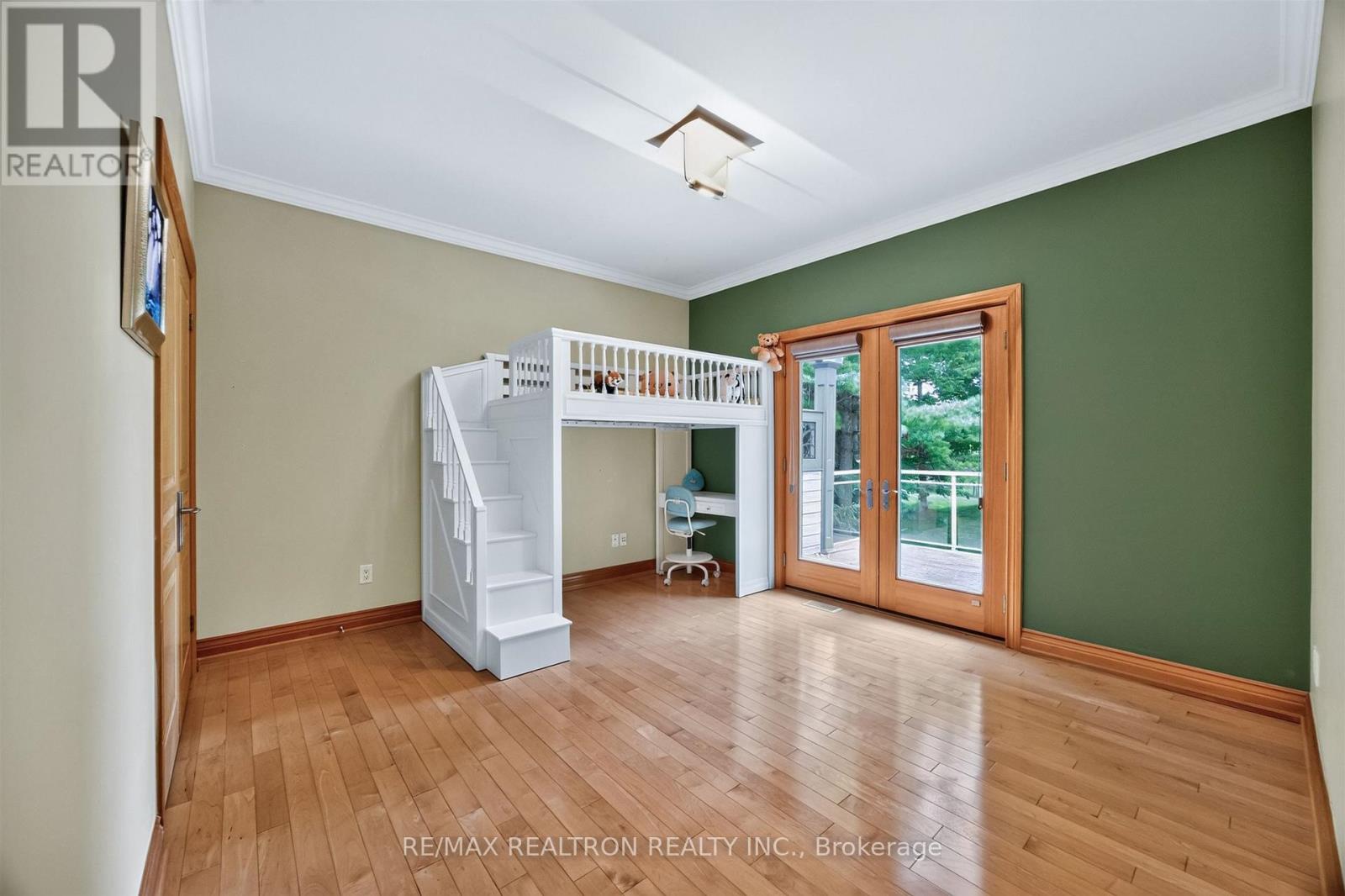 24 Maplehyrn Avenue, East Gwillimbury, Ontario  L0G 1V0 - Photo 30 - N13694900
