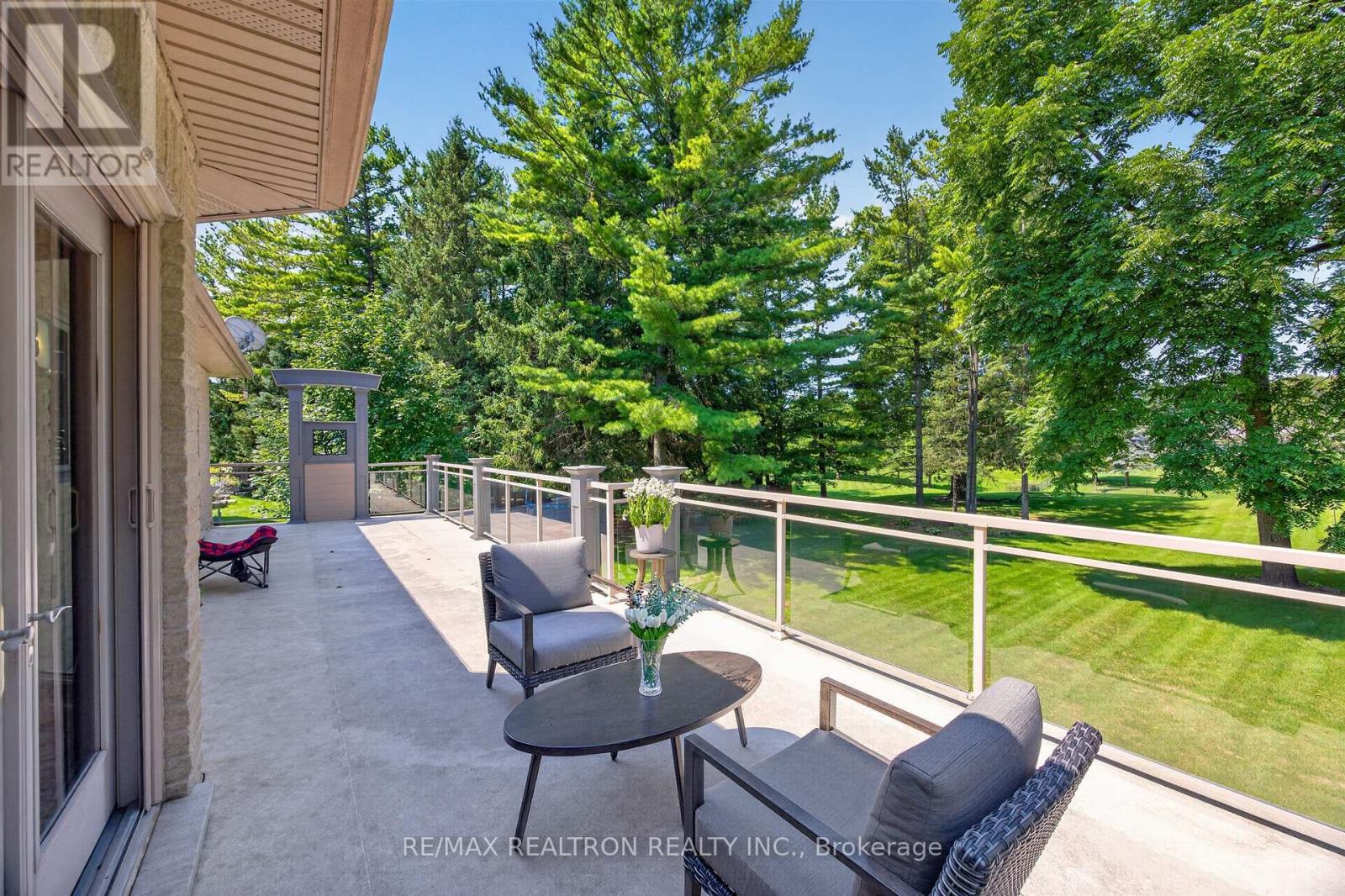 24 Maplehyrn Avenue, East Gwillimbury, Ontario  L0G 1V0 - Photo 42 - N13694900
