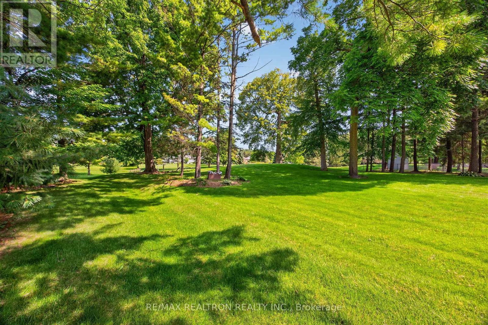 24 Maplehyrn Avenue, East Gwillimbury, Ontario  L0G 1V0 - Photo 43 - N13694900