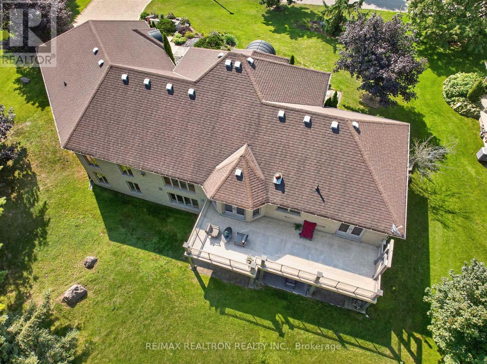24 Maplehyrn Avenue, East Gwillimbury, Ontario  L0G 1V0 - Photo 49 - N13694900