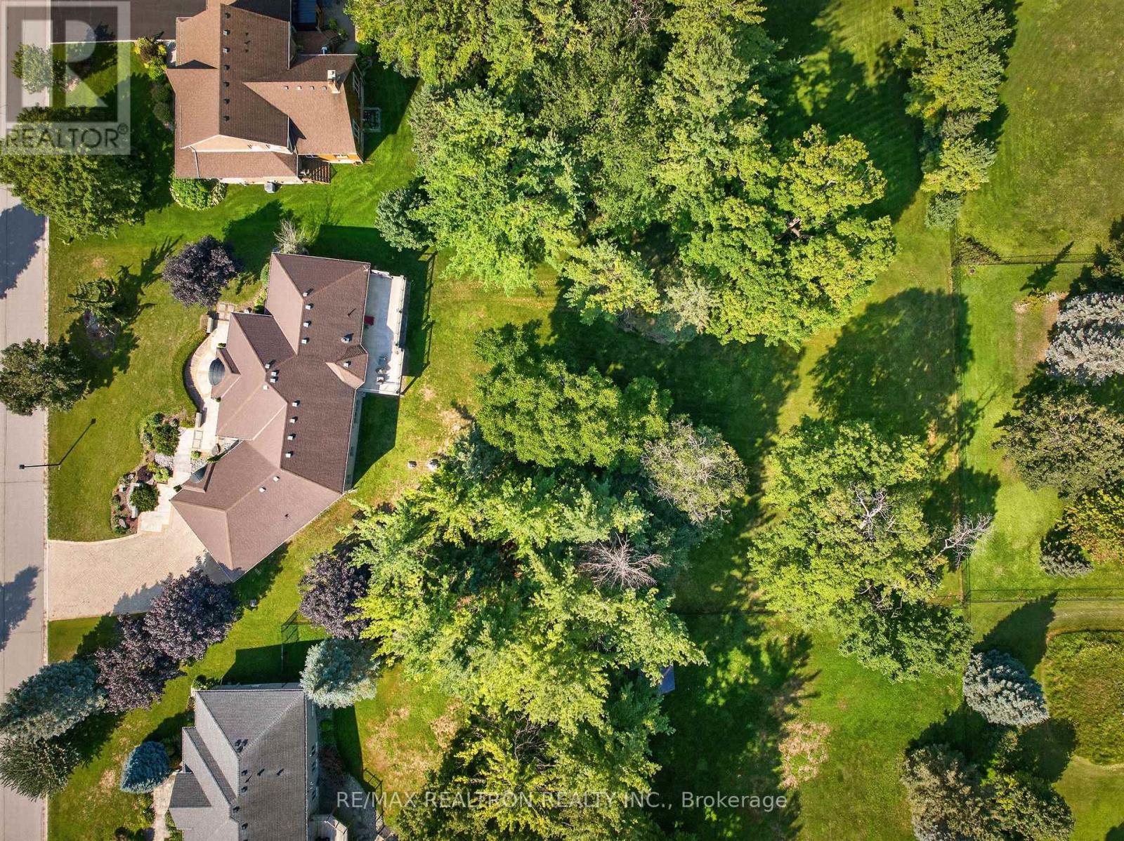 24 Maplehyrn Avenue, East Gwillimbury, Ontario  L0G 1V0 - Photo 50 - N13694900
