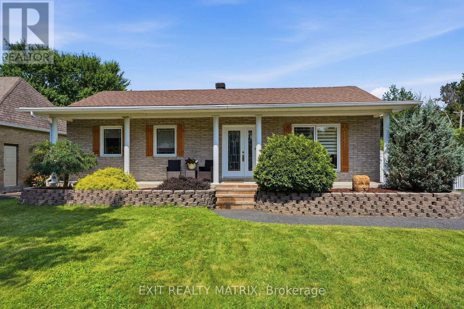 554 Front Road, Champlain, Ontario K0B 1K0 - Photo 2 - X13694946