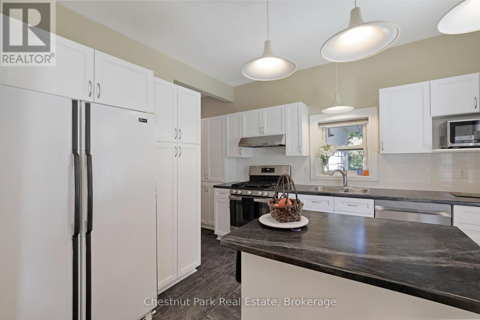 755 4th Avenue E, Owen Sound, Ontario  N4K 2N5 - Photo 15 - X13694934