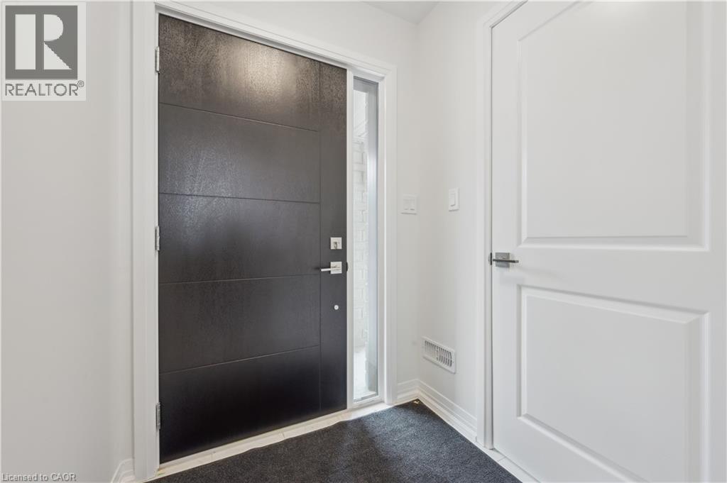 15 Stauffer Woods Trail Unit# 1, Kitchener, Ontario N2P 0L1 - Photo 2 - 40854814
