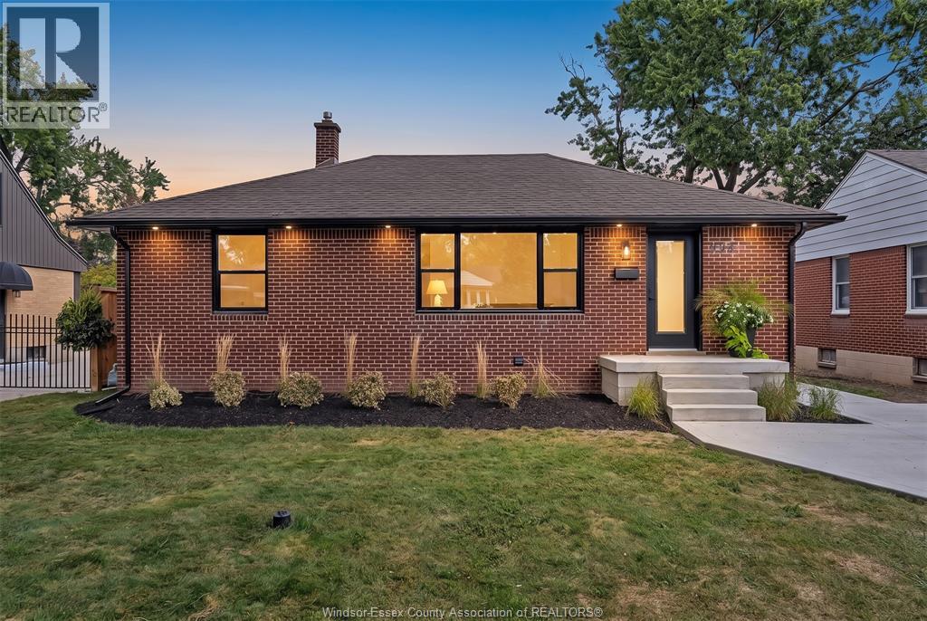 994 ISABELLE, Windsor, Ontario