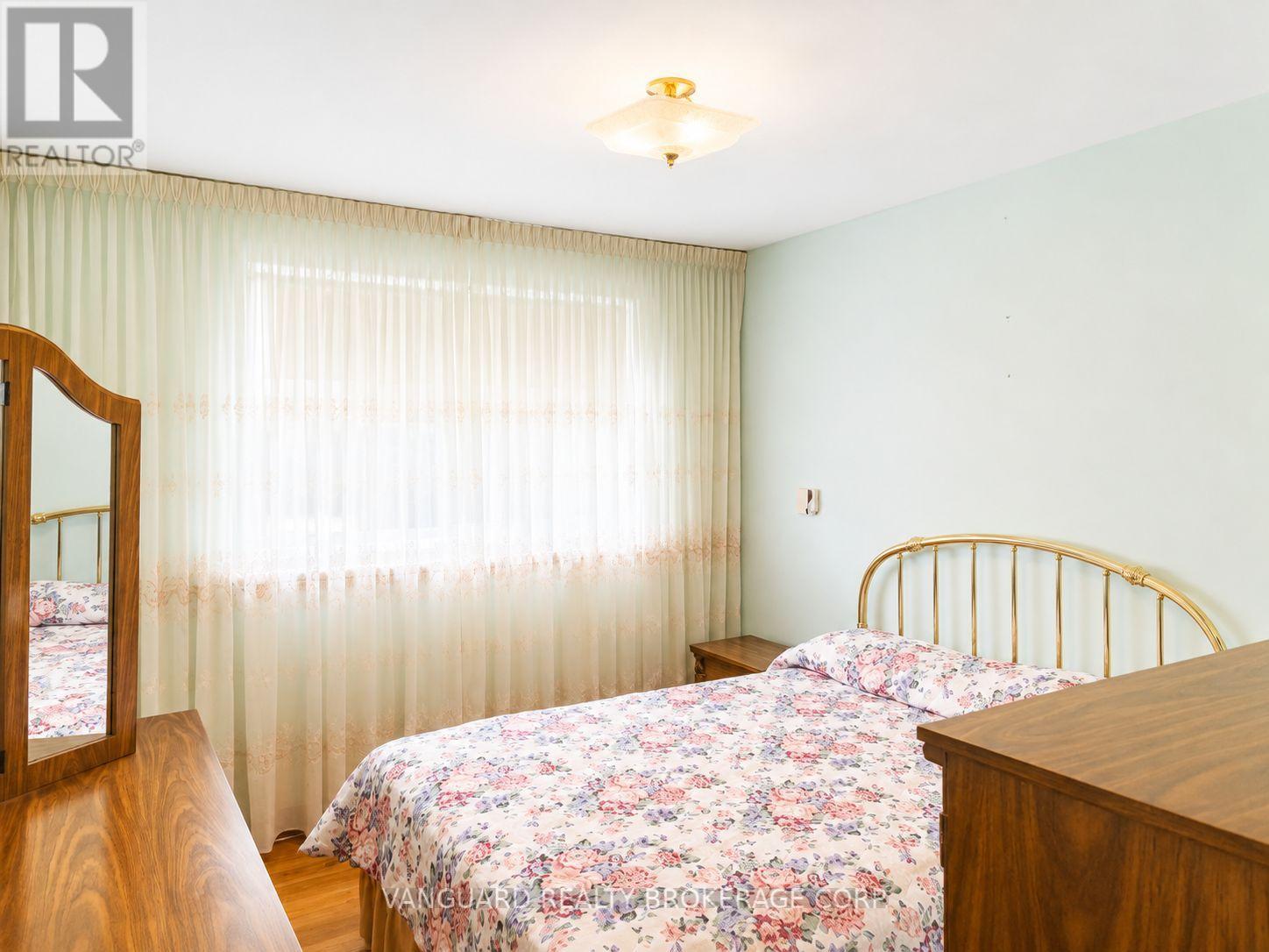 43 Spalding Road, Toronto, Ontario  M3K 1J8 - Photo 2 - W13694866