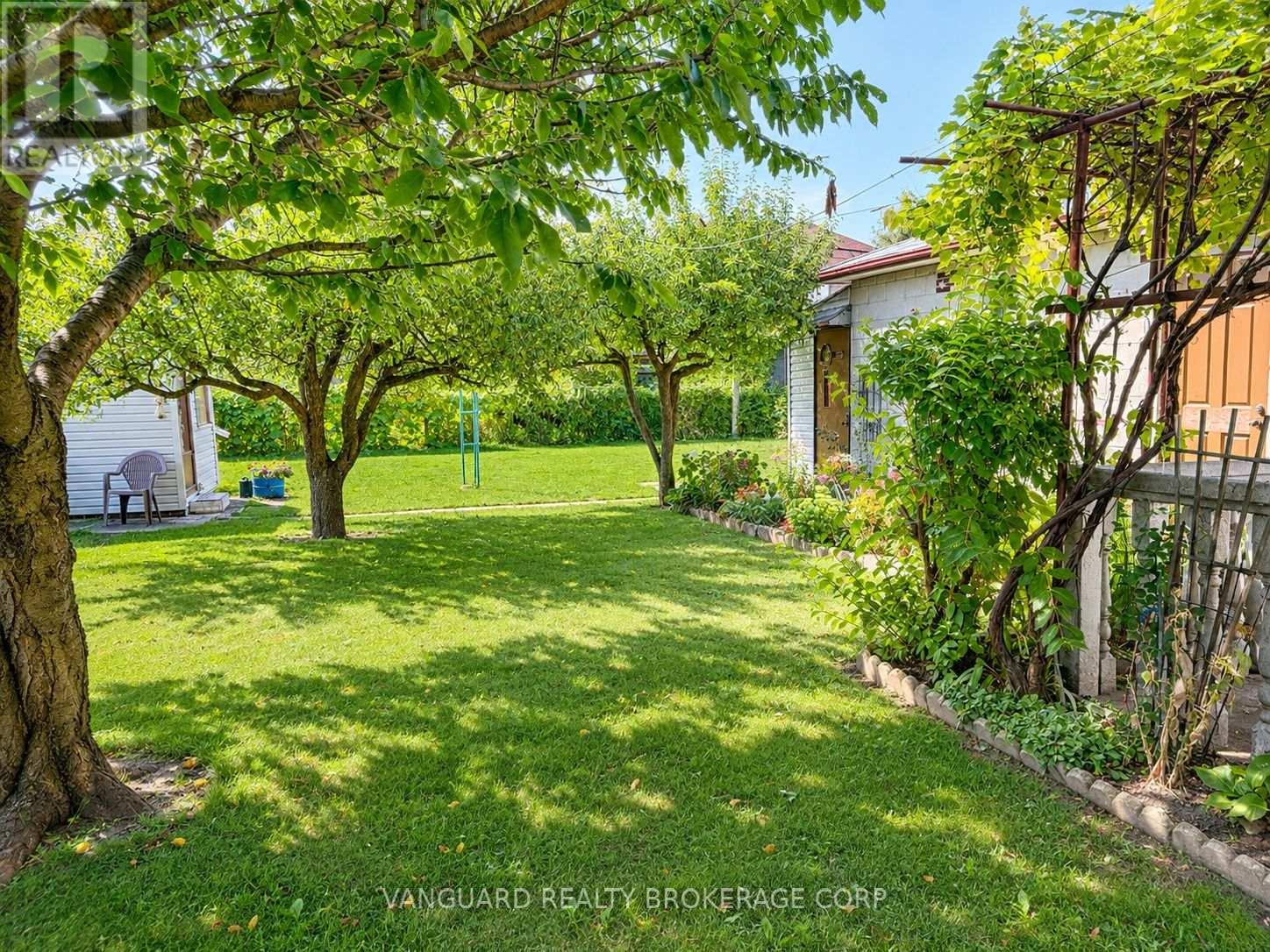 43 Spalding Road, Toronto, Ontario  M3K 1J8 - Photo 9 - W13694866