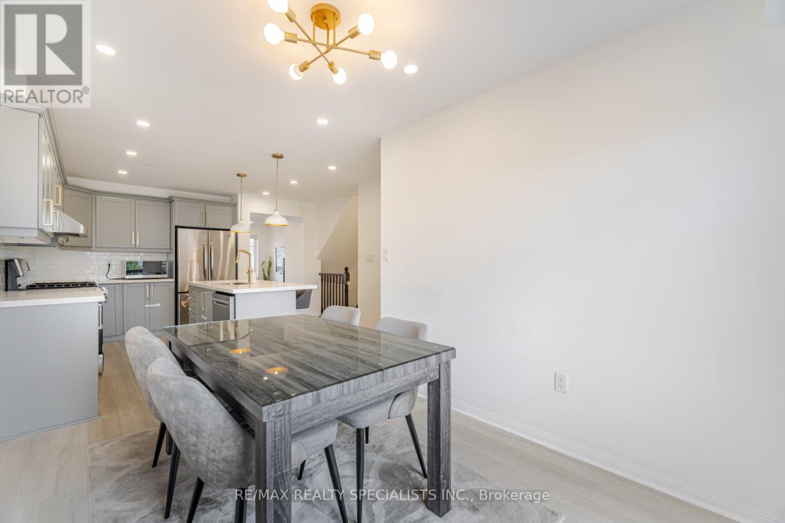 81 Vanhorne Close, Brampton, Ontario  L7A 0X9 - Photo 15 - W13694876