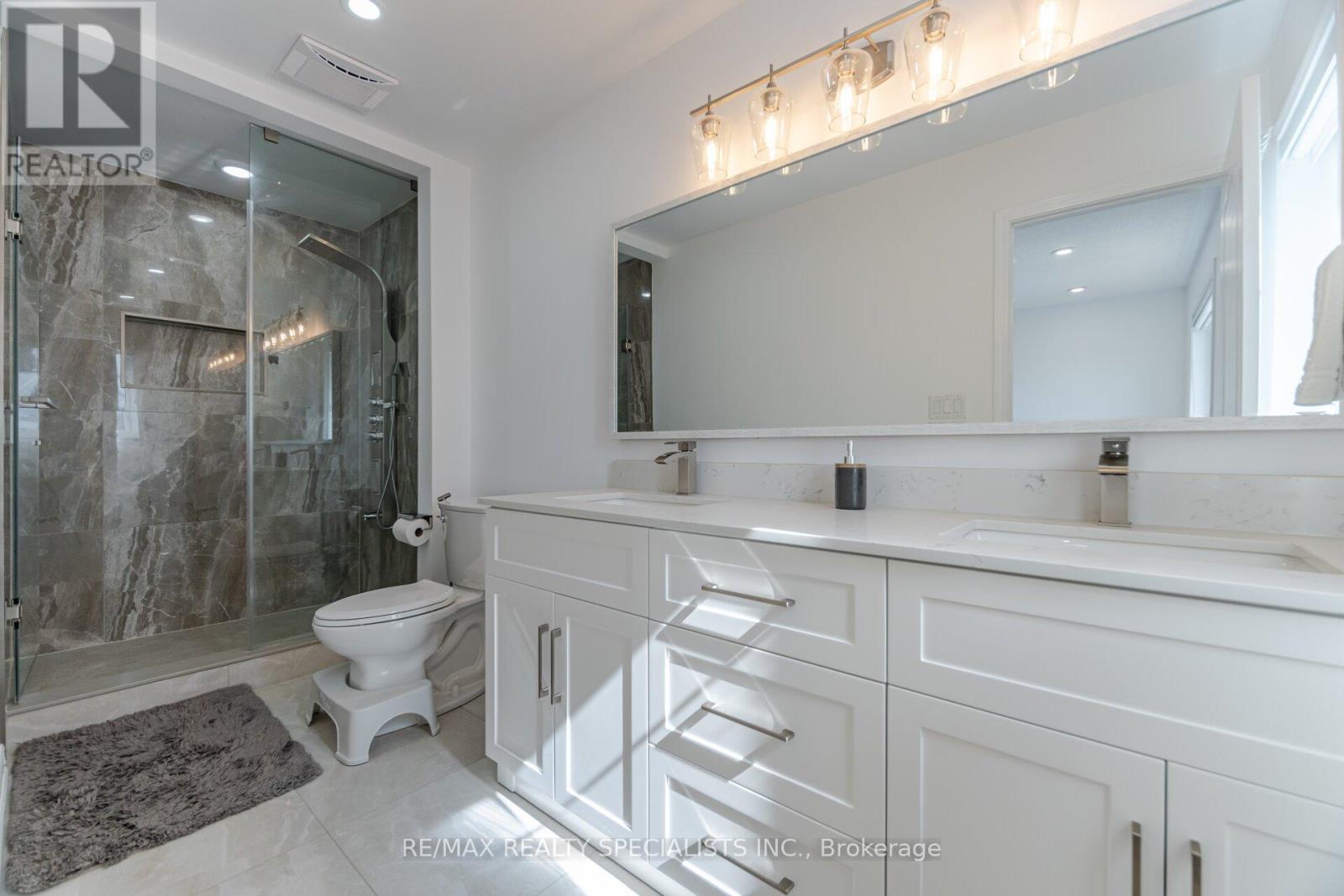 81 Vanhorne Close, Brampton, Ontario  L7A 0X9 - Photo 23 - W13694876