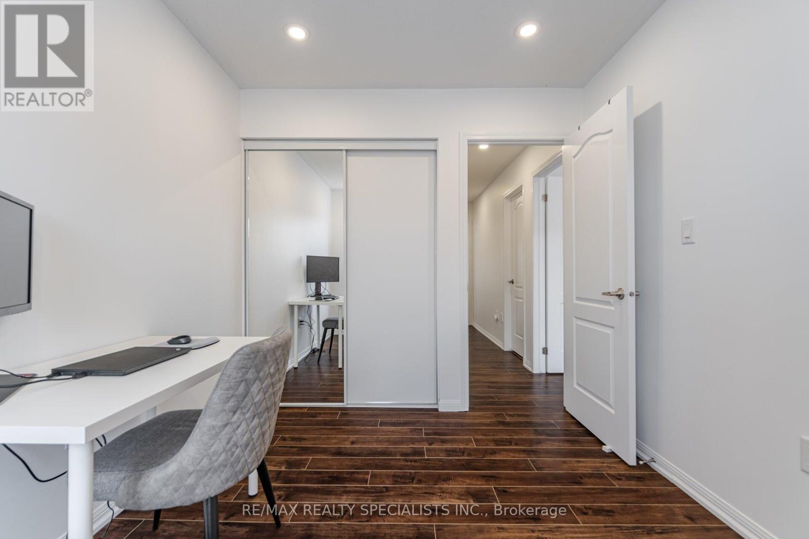 81 VANHORNE CLOSE