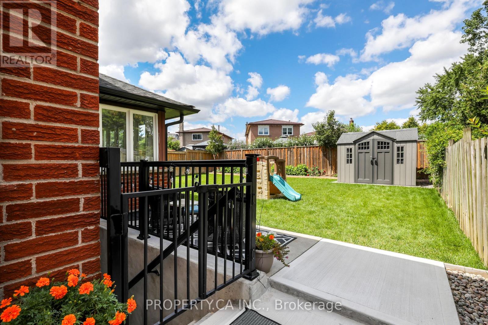 LOWER - 891 WILLOWBANK TRAIL