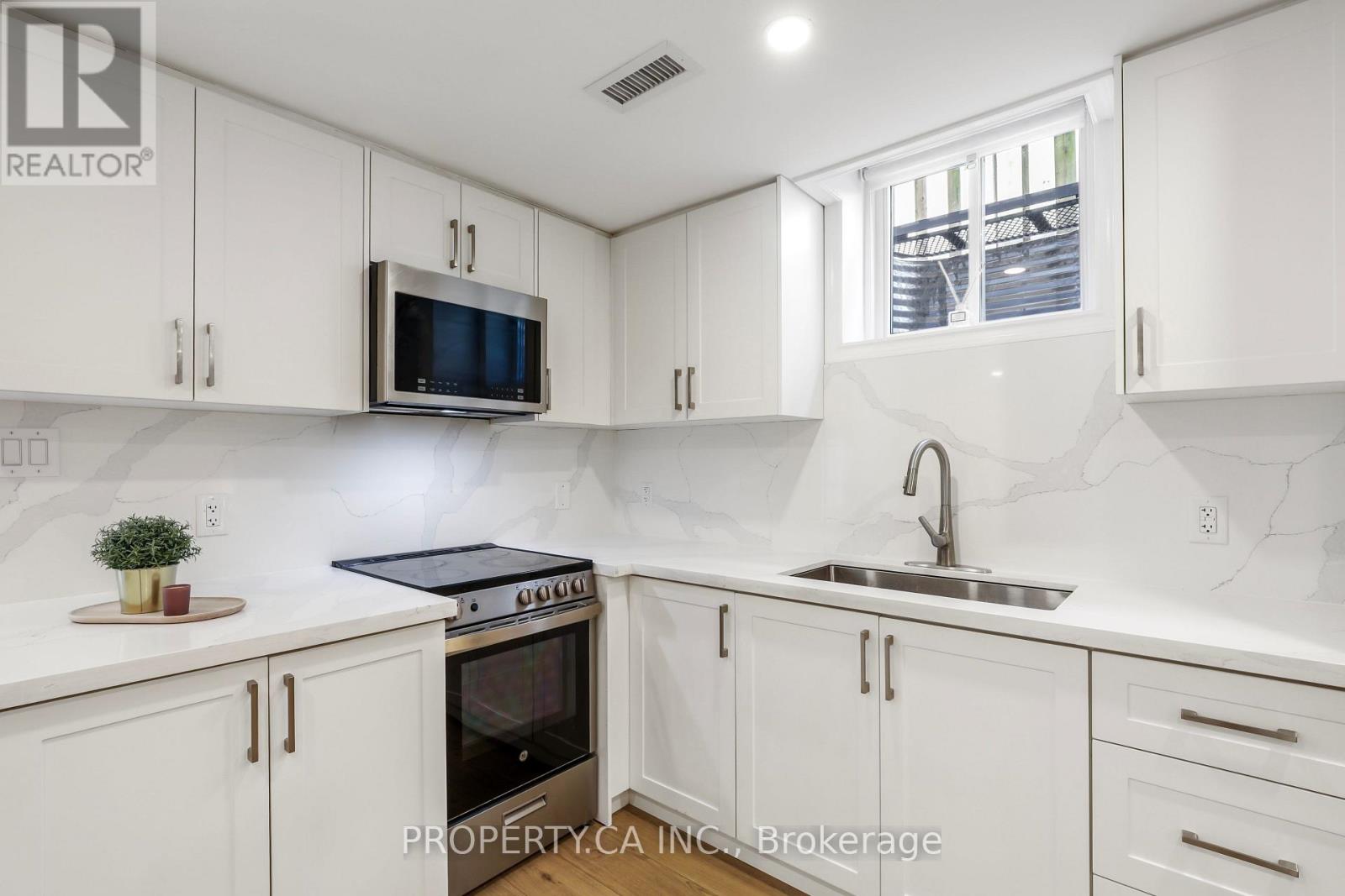 Lower - 891 Willowbank Trail, Mississauga, Ontario  L4W 3M2 - Photo 6 - W13694894