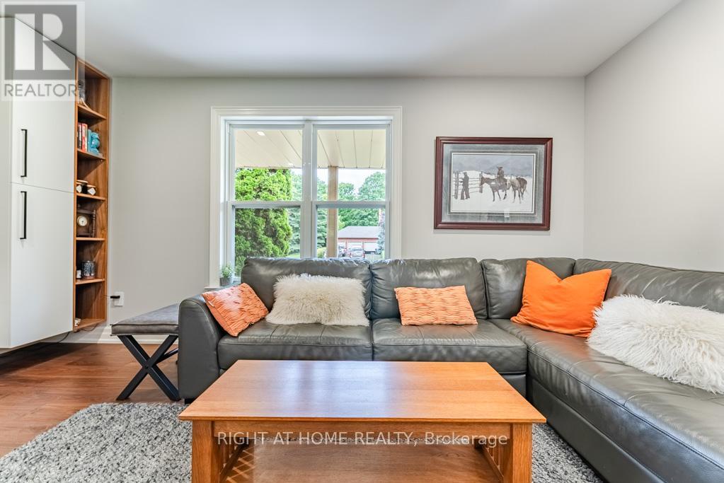 16 Snowberry Court, Caledon, Ontario  L7K 0B5 - Photo 6 - W13694910