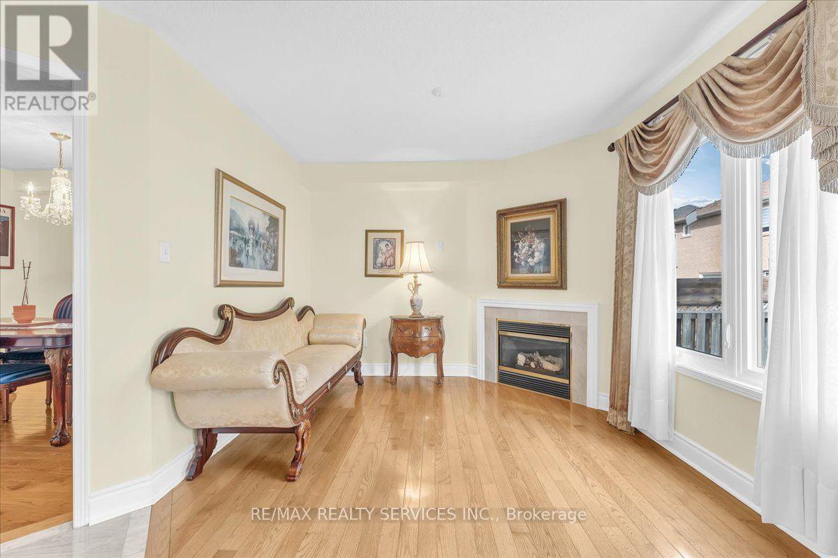 49 Tanglemere Crescent, Brampton, Ontario  L7A 1R8 - Photo 12 - W13694912