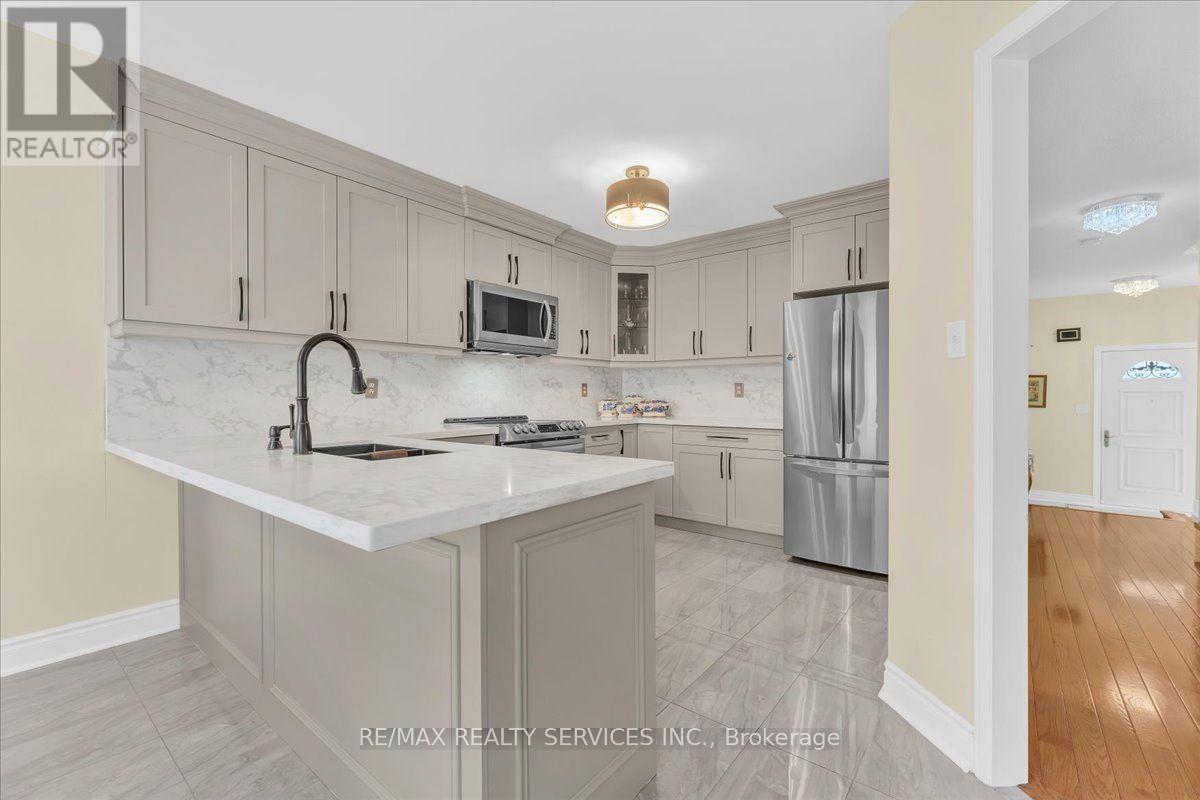 49 Tanglemere Crescent, Brampton, Ontario  L7A 1R8 - Photo 16 - W13694912