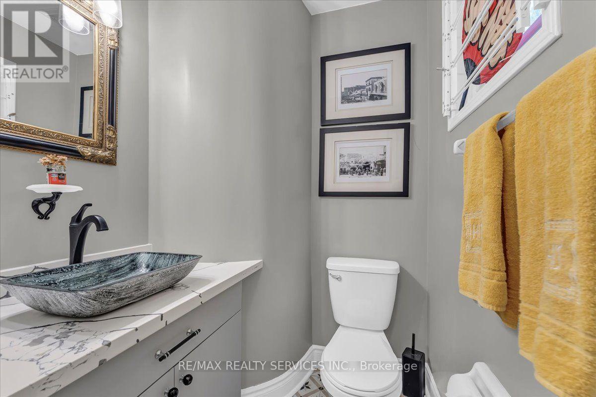49 Tanglemere Crescent, Brampton, Ontario  L7A 1R8 - Photo 19 - W13694912