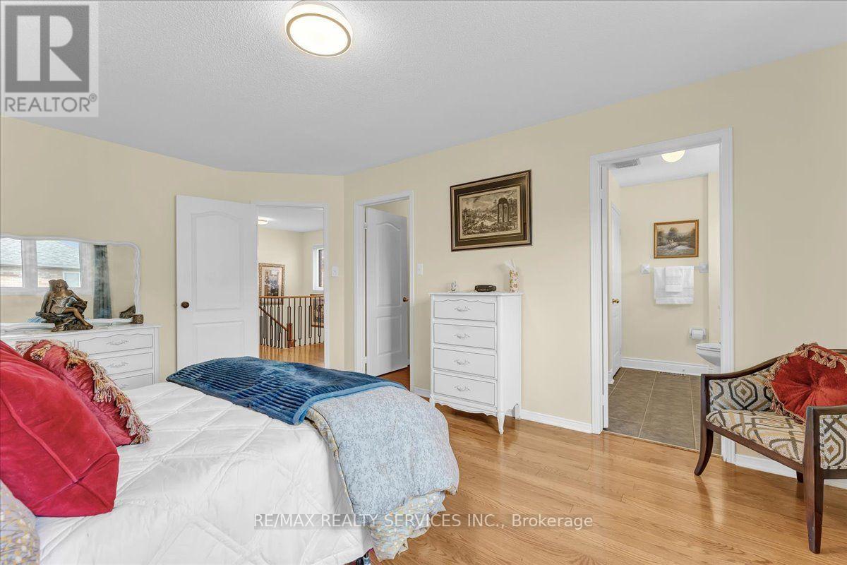 49 Tanglemere Crescent, Brampton, Ontario  L7A 1R8 - Photo 23 - W13694912