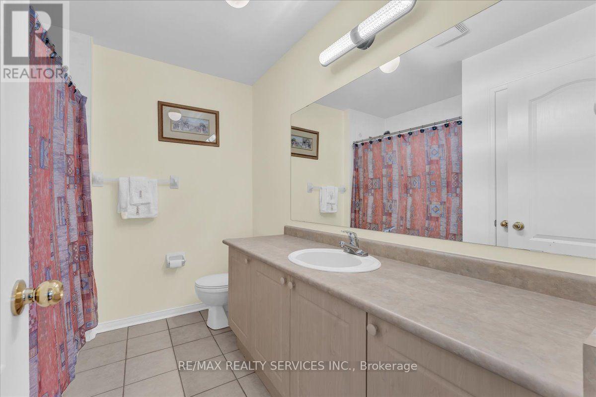 49 Tanglemere Crescent, Brampton, Ontario  L7A 1R8 - Photo 29 - W13694912