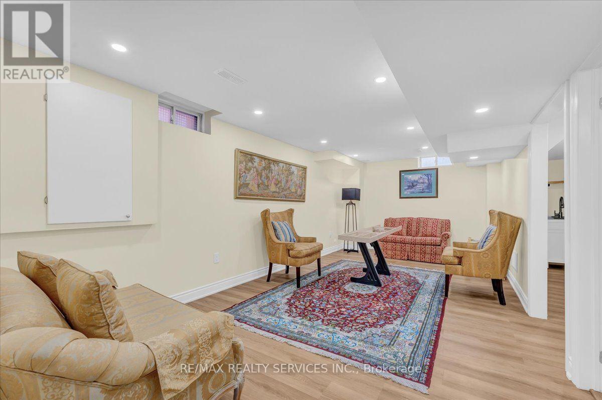 49 Tanglemere Crescent, Brampton, Ontario  L7A 1R8 - Photo 31 - W13694912