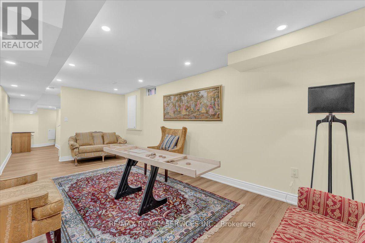 49 Tanglemere Crescent, Brampton, Ontario  L7A 1R8 - Photo 32 - W13694912