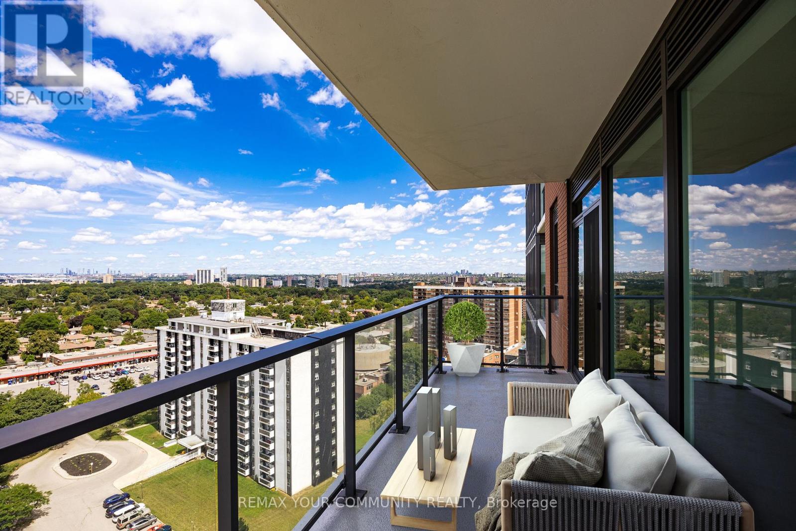 1602 - 4010 Eglinton Avenue, Toronto, Ontario  M9A 0G5 - Photo 37 - W13694930