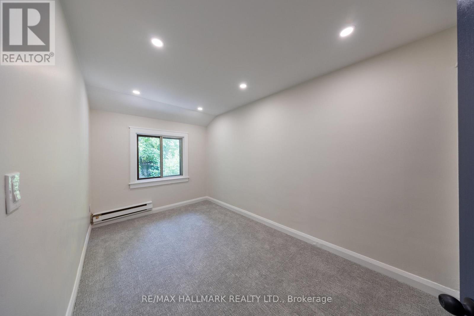 Upper - 1366 Davenport Road, Toronto, Ontario  M6H 2G9 - Photo 6 - W13694938