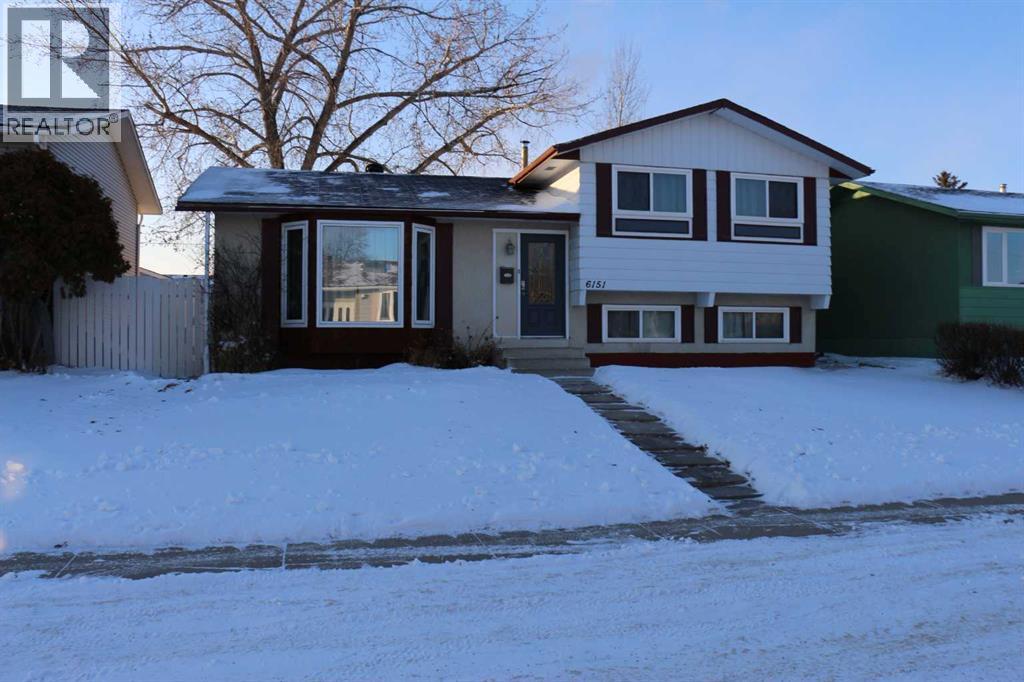 6151 Penworth Road Se, Calgary, Alberta  T2A 4J9 - Photo 3 - A2308320