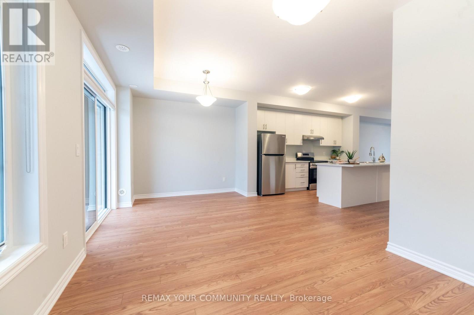 1028 Dyas Avenue, Oshawa, Ontario  L1H 8L7 - Photo 9 - E13660110