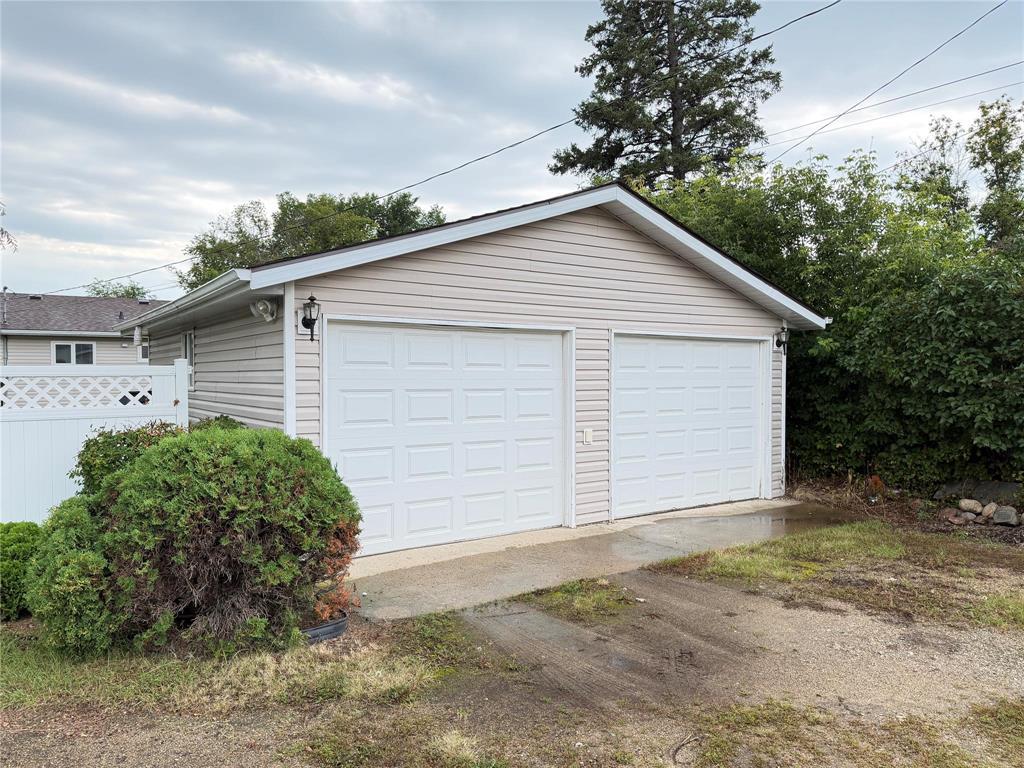 545 3rd Avenue, Rivers, Manitoba  R0K 1X0 - Photo 2 - 202620321